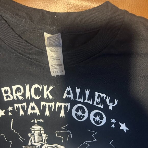 Brick Alley Tattoo Halloween 2023 Tee Black M - Picture 2 of 2